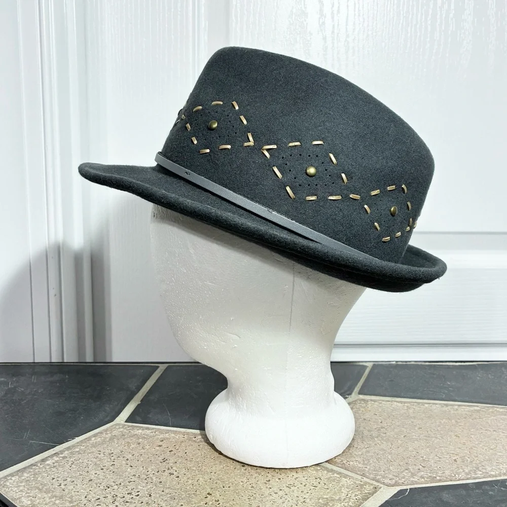 Cha Cha’s House Of Ill Repute Diamond Stitched Studded Wool Fedora Gray OS - Picture 1 of 10